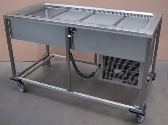Hoge Kwaliteit Gekoelde Portioneerwagen - 3 x 1/1 GN - Mobile Containing