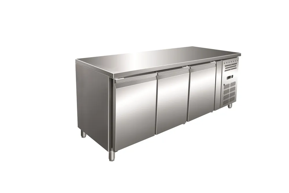 Betaalbaar Gastro-Inox RVS GN koelwerkbank met 3 deuren, geforceerd gekoeld