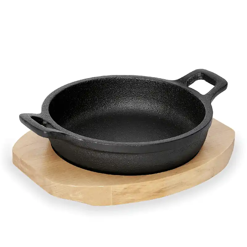 Beperkte Voorraad Serveerpan IRON DINING, met houten onderzetter, Ø 10 cm, Hoogte 3 cm, gietijzer, hout