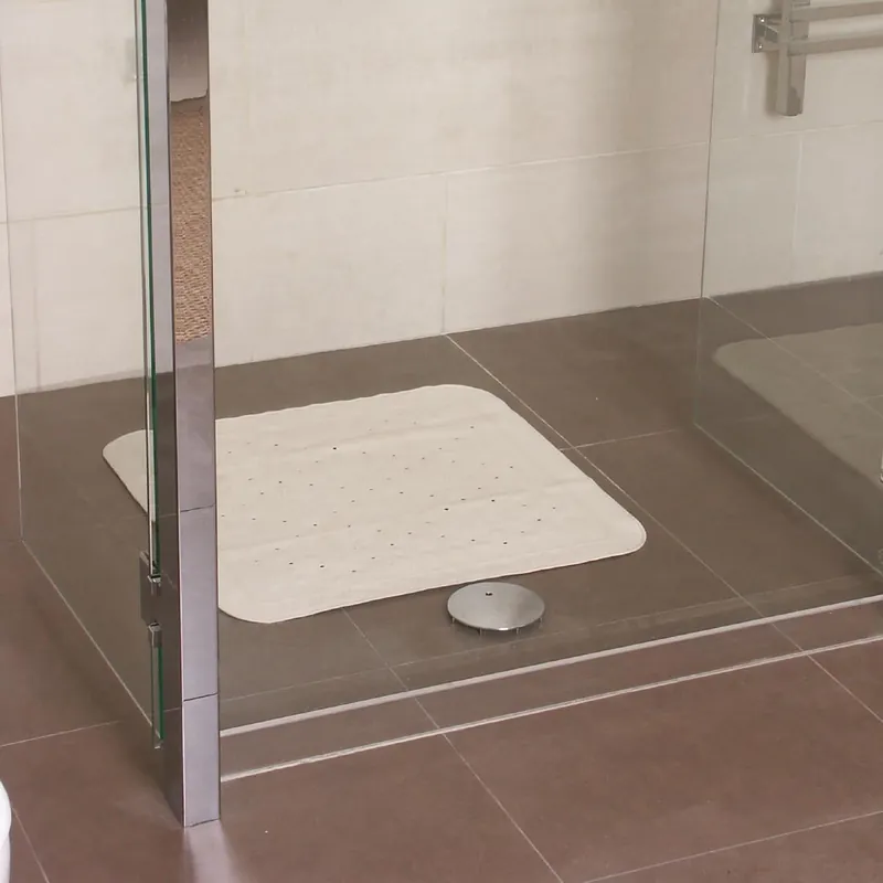 Mitre Essentials Shower Mat with Suckers Hete Deal